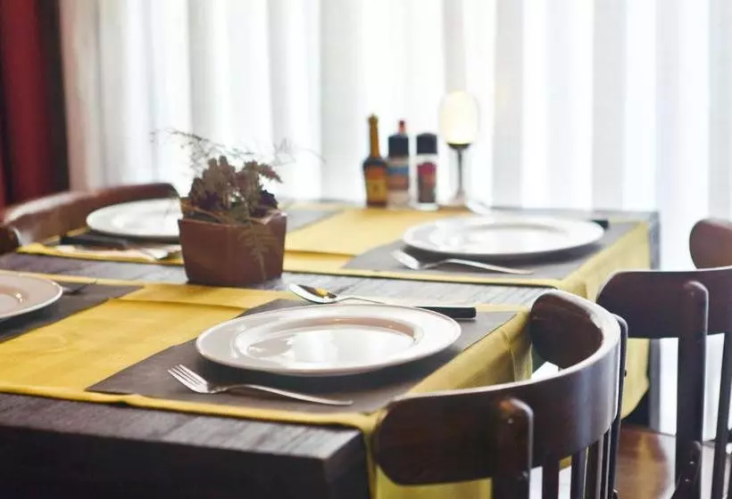 Hotelli Hcr De Tukker