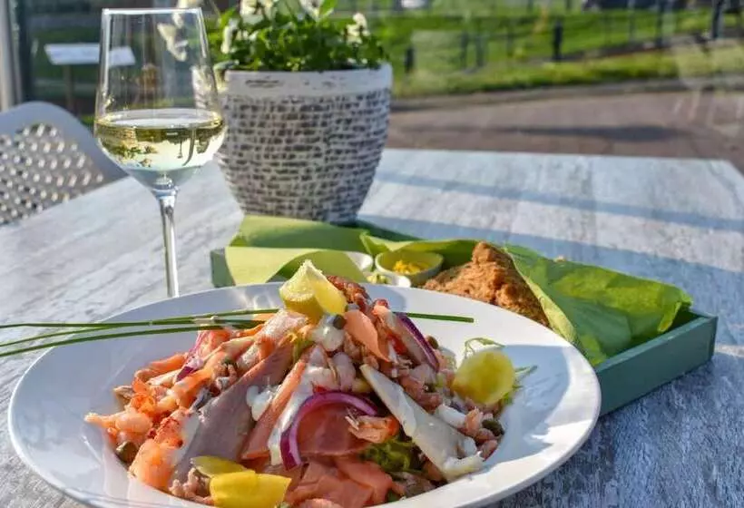 Hotelli Restaurant Termunterzijl