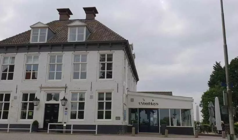 ホテル T Veerhuys