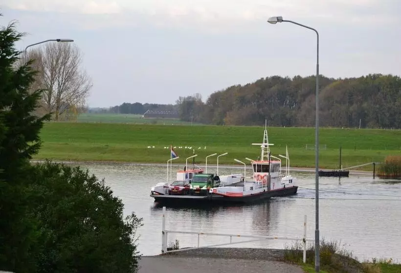 ホテル T Veerhuys