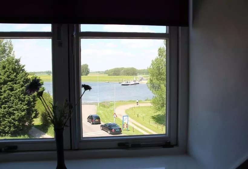 ホテル T Veerhuys