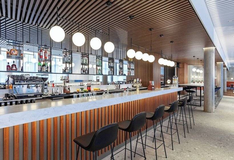 هتل Courtyard By Marriott Reykjavik Keflavik Airport