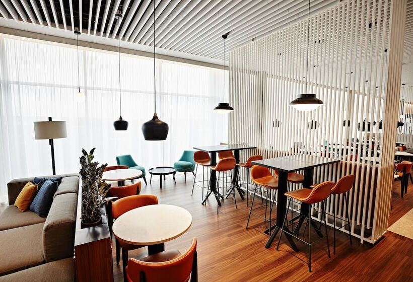 هتل Courtyard By Marriott Reykjavik Keflavik Airport