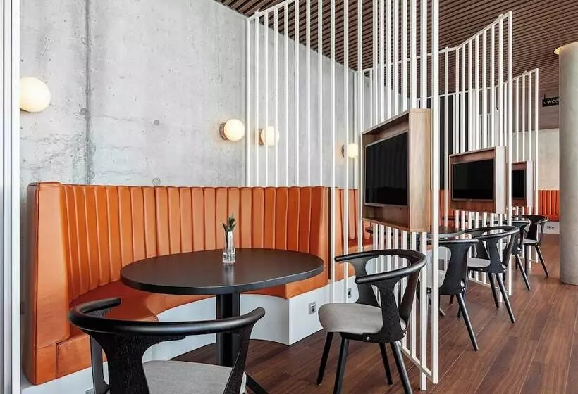 هتل Courtyard By Marriott Reykjavik Keflavik Airport