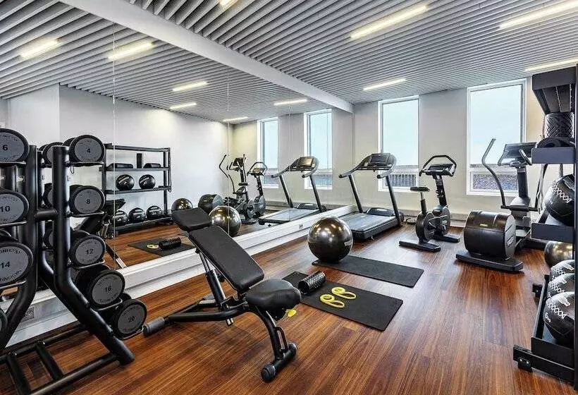 هتل Courtyard By Marriott Reykjavik Keflavik Airport