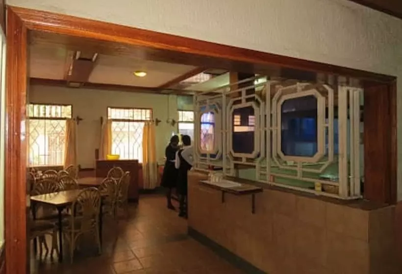 هتل Kings Meat World