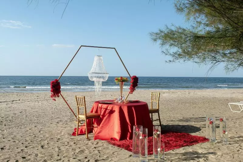 هتل La Ensenada Beach Resort  All Inclusive