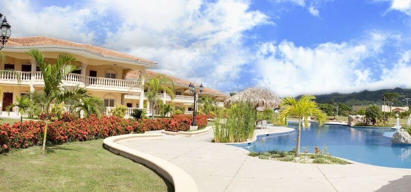 هتل La Ensenada Beach Resort All Inclusive