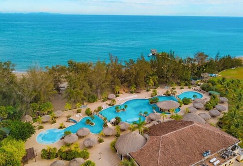 هتل La Ensenada Beach Resort All Inclusive