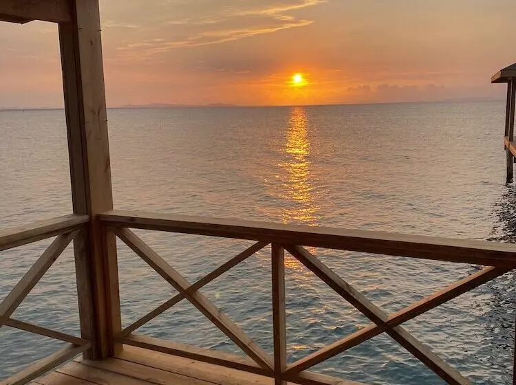هتل La Ensenada Beach Resort  All Inclusive