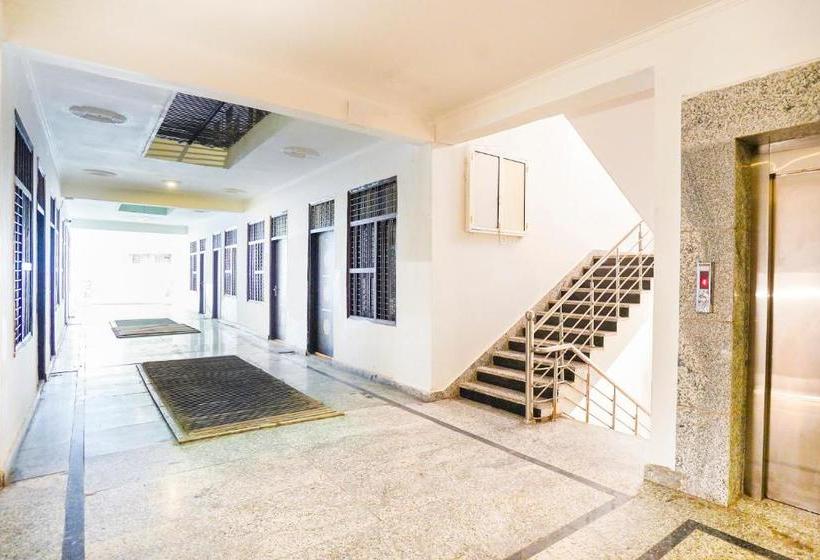 فندق Oyo Rooms Noida Atta Market