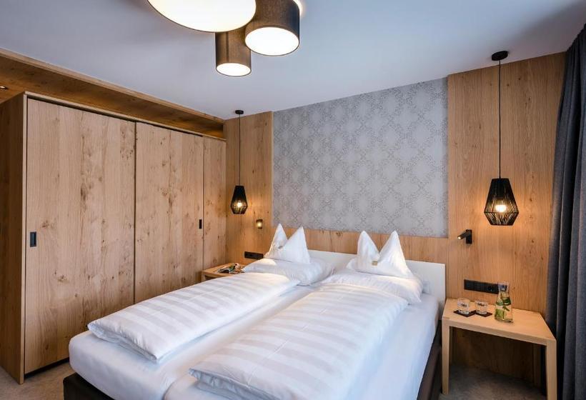 בית מלון כפרי Cresta.alpin.sport.