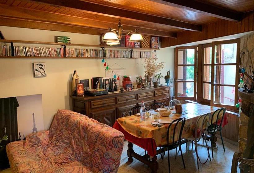 פנסיון La Maison D'emilie