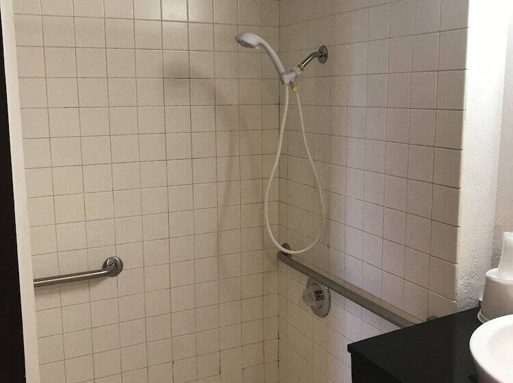 בית מלון כפרי Econo Lodge