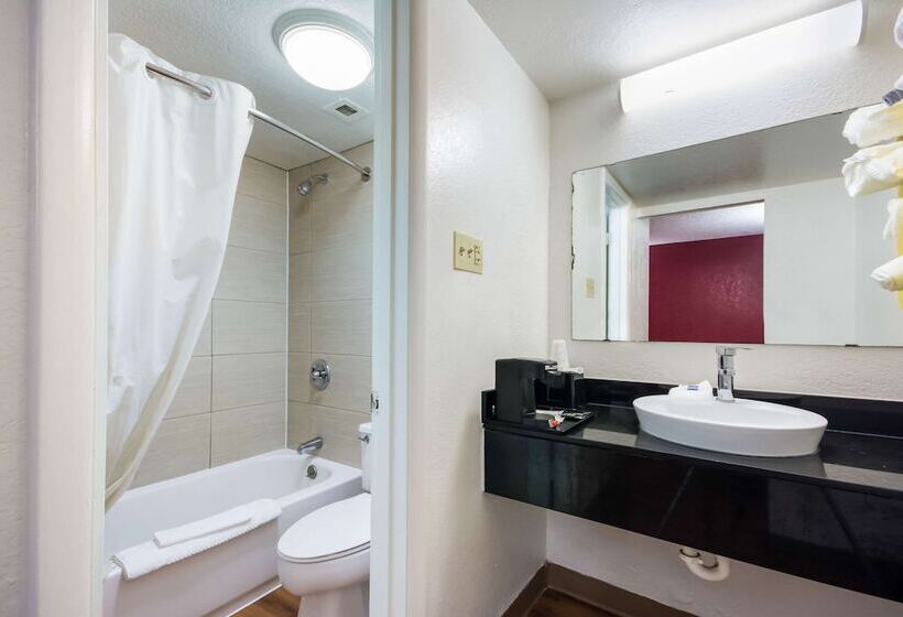 בית מלון כפרי Econo Lodge