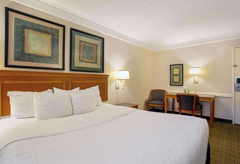 酒店 La Quinta Inn Lexington Horse Park