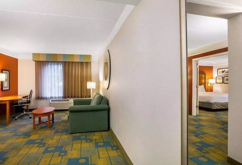 ホテル La Quinta By Wyndham Greensboro Nc