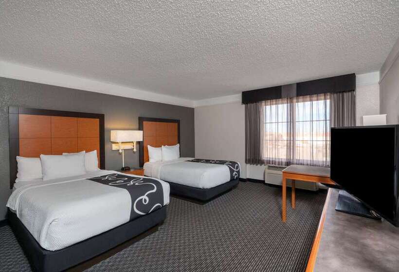 هتل La Quinta By Wyndham Pueblo