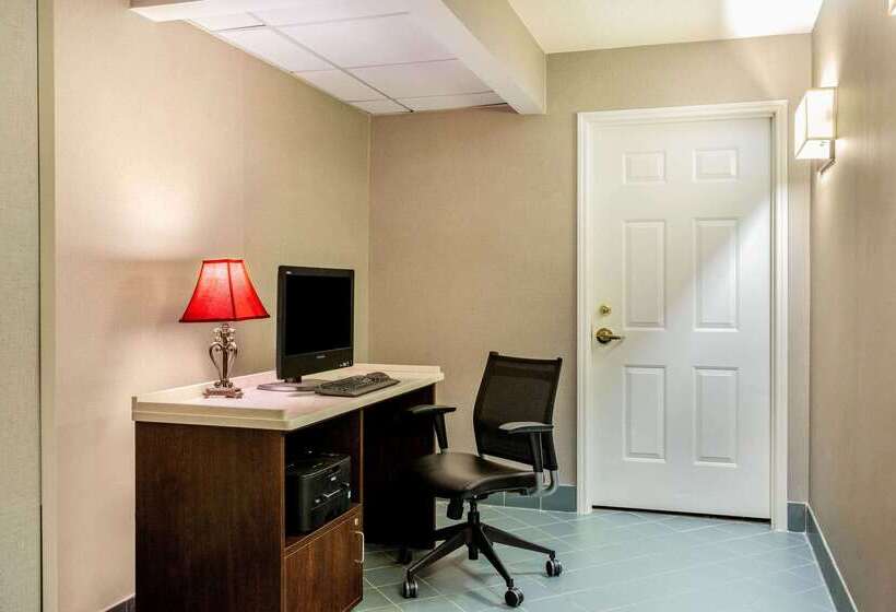 Hotel La Quinta By Wyndham Raleigh Durham Intl Ap