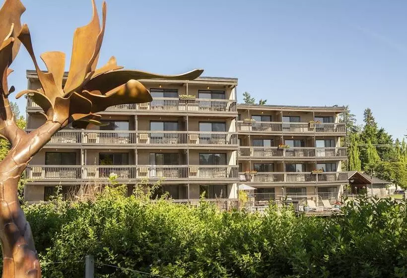 ホテル Lakeshore Inn