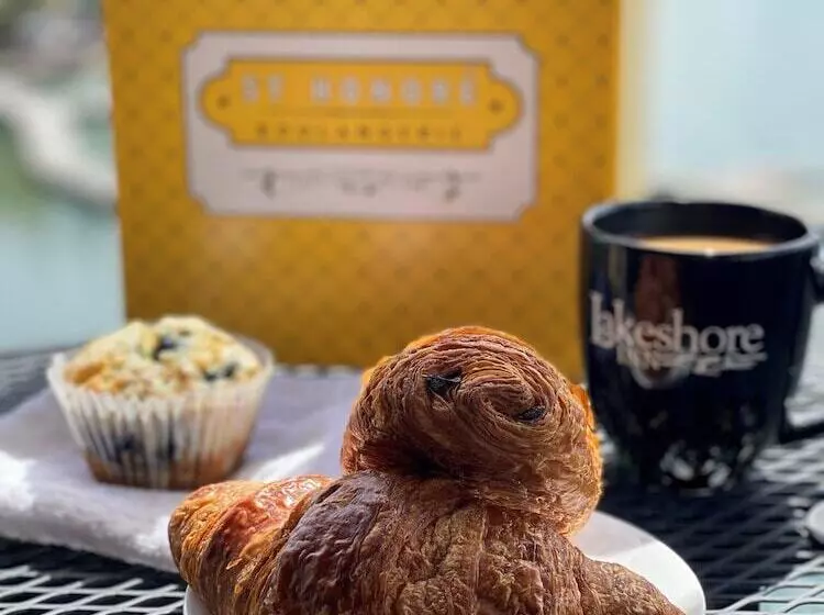 ホテル Lakeshore Inn