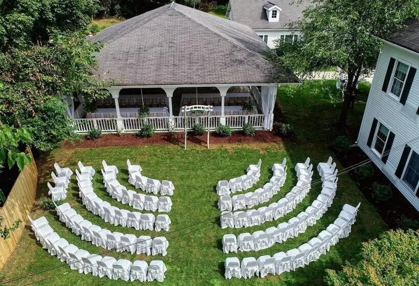 בית מלון כפרי Le Chambord At Curry Estate