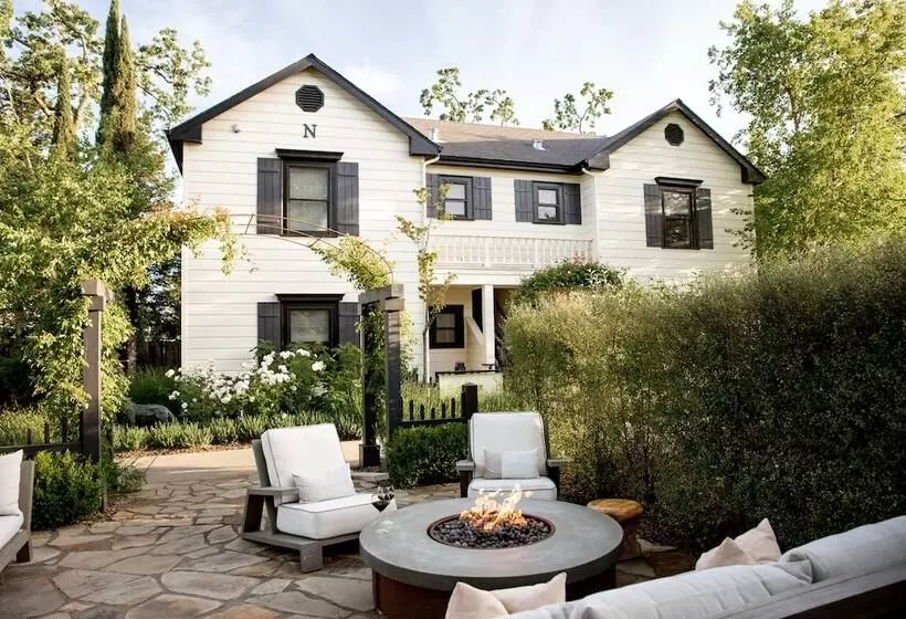 ホテル Macarthur Place Inn & Spa