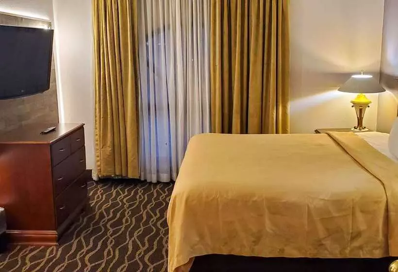 호텔 Quality Inn & Suites Cincinnati I 275