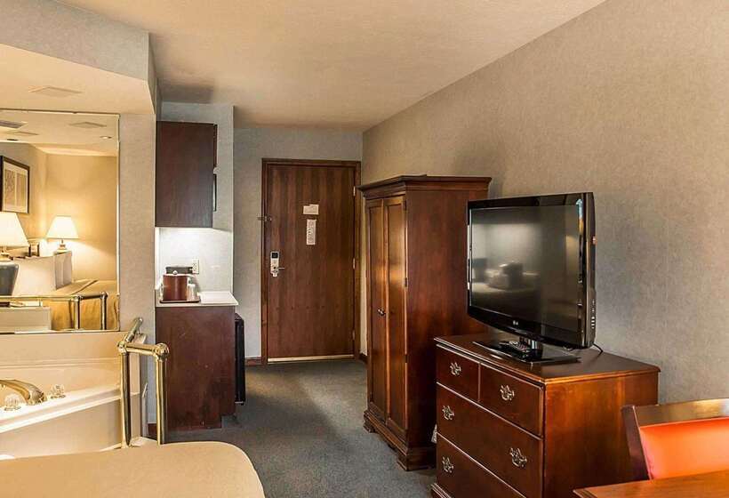 בית מלון כפרי Quality Inn & Suites Cincinnati I 275