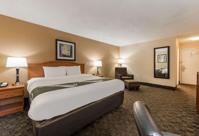 Отель Quality Inn & Suites