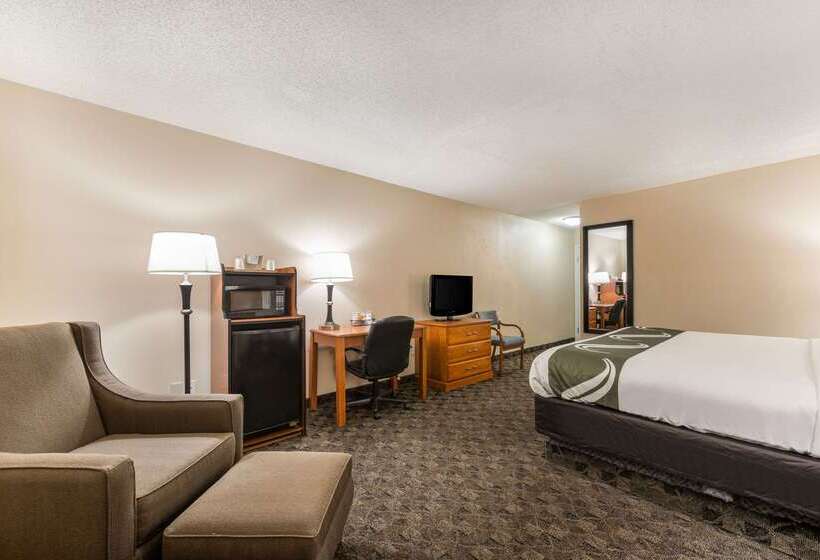 Отель Quality Inn & Suites