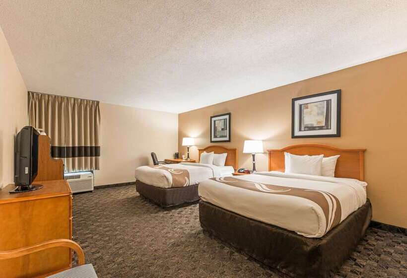 Отель Quality Inn & Suites
