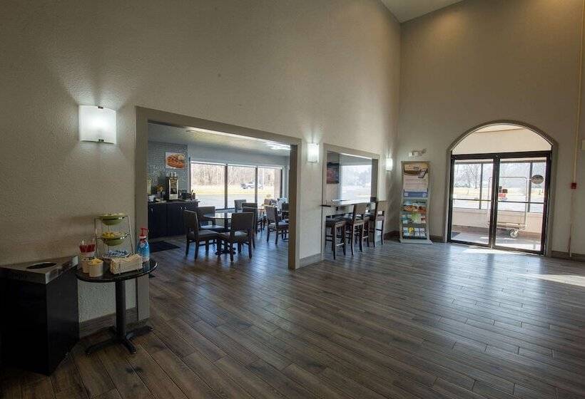 Отель Quality Inn & Suites