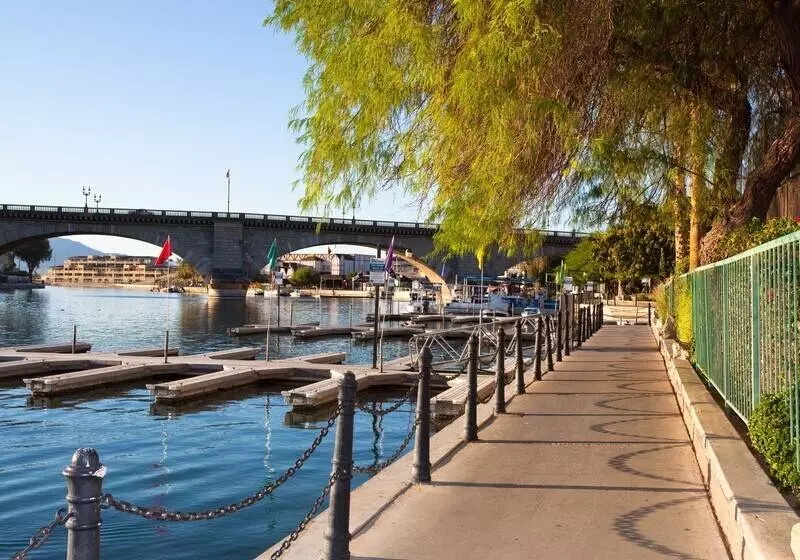 London Bridge Resort