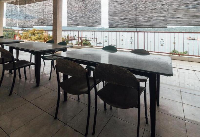 Hotel Oyo 2269  Astika