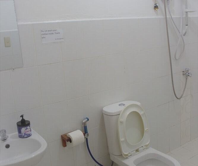 הוסטל Linde S Inn Coron