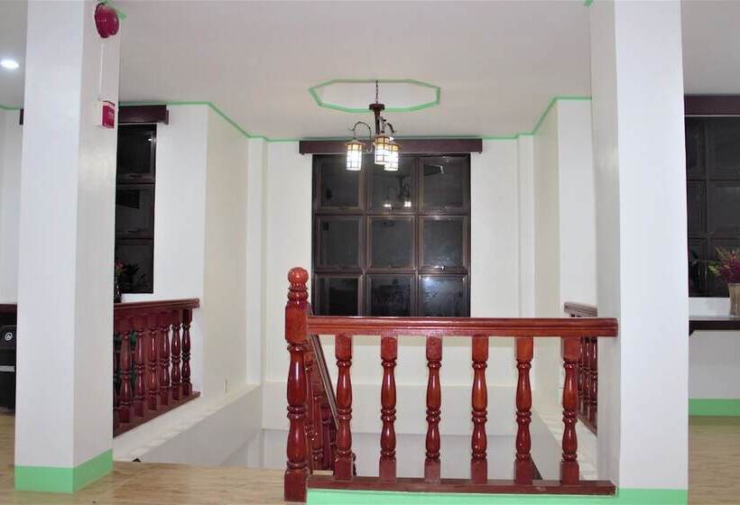 הוסטל Linde S Inn Coron