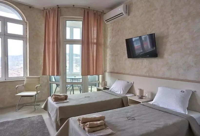 ペンション Kings View