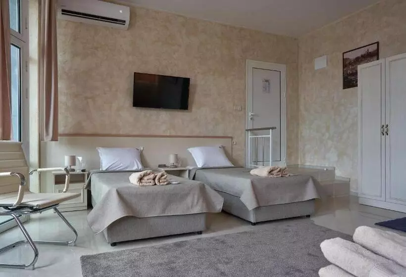 ペンション Kings View