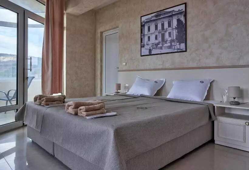 ペンション Kings View