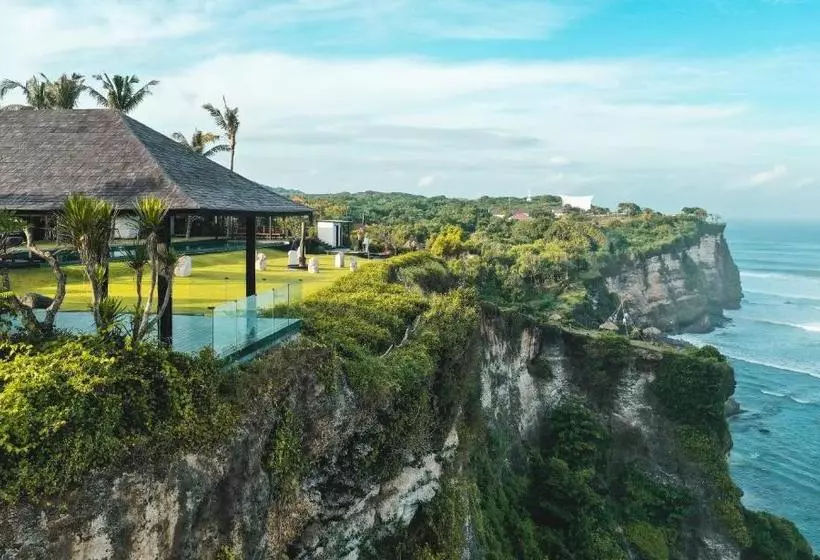 استراحتگاه Detox And Spa Package   The Istana