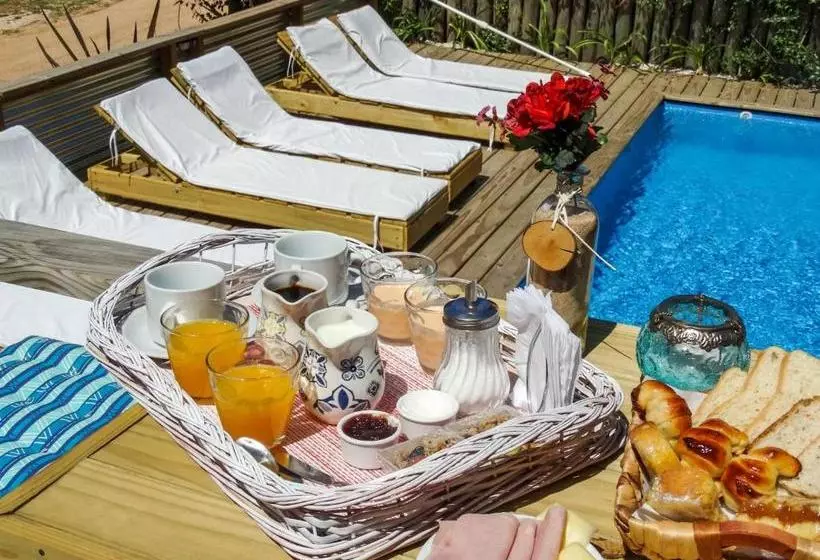 تختخواب و صبحانه Boutique La Mexicana Suites & Beach