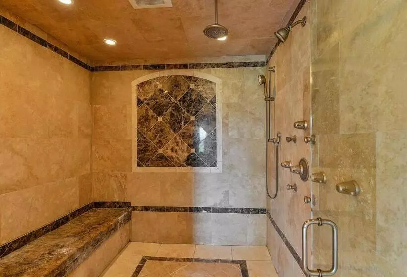 Aamiaismajoitus (B&B) Wildflower Ranch Inn