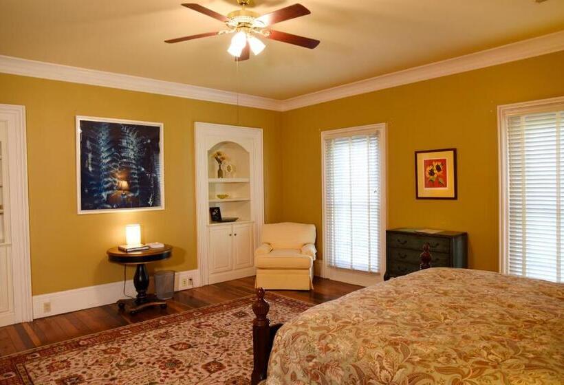 مبيت وإفطار Wildflower Ranch Inn