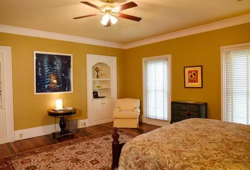 Aamiaismajoitus (B&B) Wildflower Ranch Inn