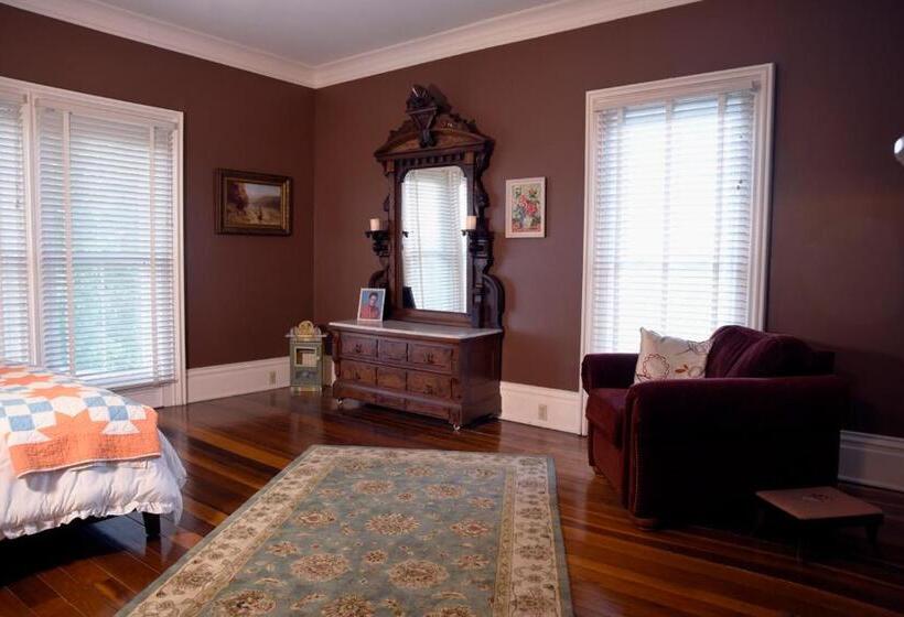 مبيت وإفطار Wildflower Ranch Inn