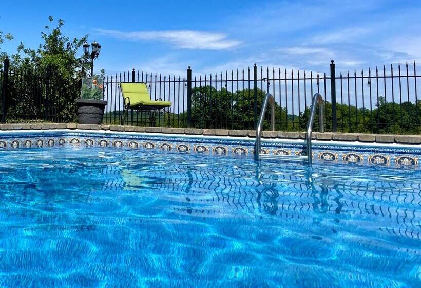 مبيت وإفطار Wildflower Ranch Inn