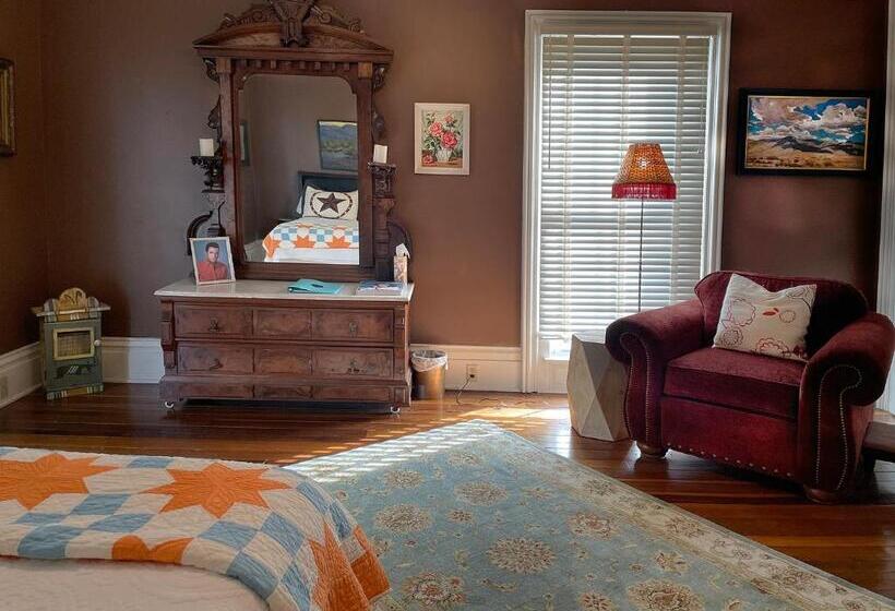 مبيت وإفطار Wildflower Ranch Inn