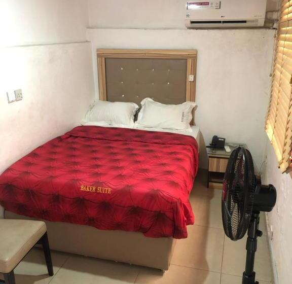 هتل De’ Bakers Suites