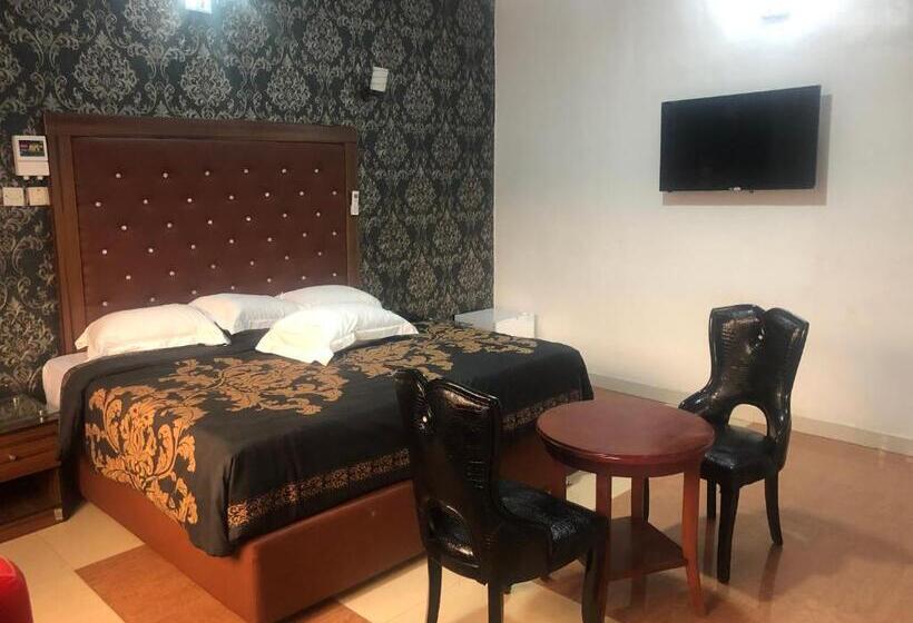 هتل De’ Bakers Suites